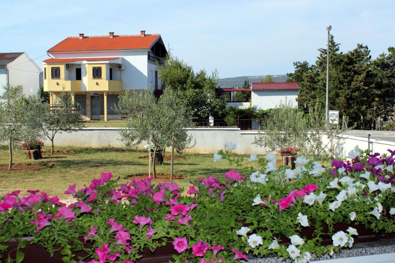 Apartments With A Parking Space Seline, Paklenica - 6603 Starigrad Paklenica Dış mekan fotoğraf