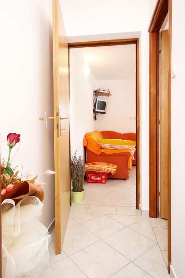 Apartments With A Parking Space Seline, Paklenica - 6603 Starigrad Paklenica Dış mekan fotoğraf
